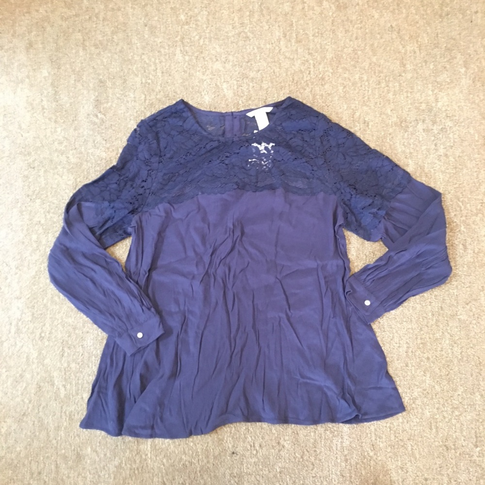 H&M maternity lace top